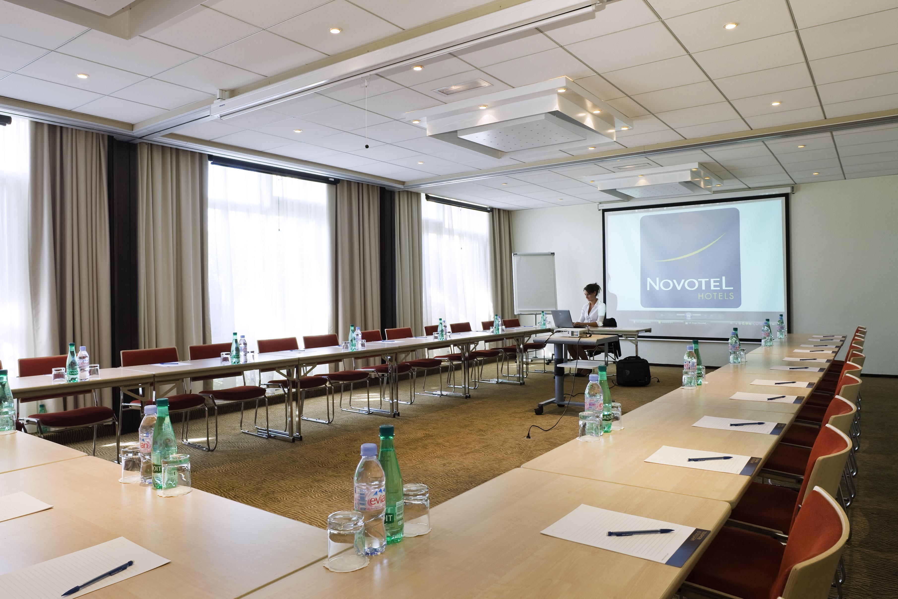 Novotel Nice Aeroport Cap 3000 Сен-Лоран-дю-Вар Екстериор снимка