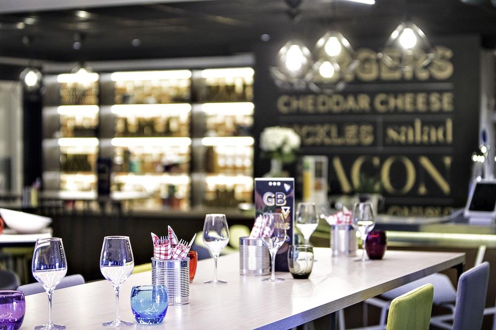 Novotel Nice Aeroport Cap 3000 Сен-Лоран-дю-Вар Екстериор снимка
